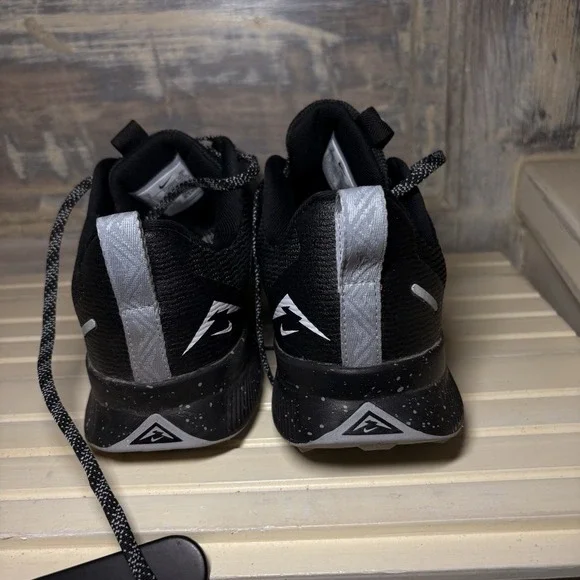 Nike Juniper Trail 3 Lightweight Women's Size 9 Black Gray Running Shoes EUC - Picture 6 of 9